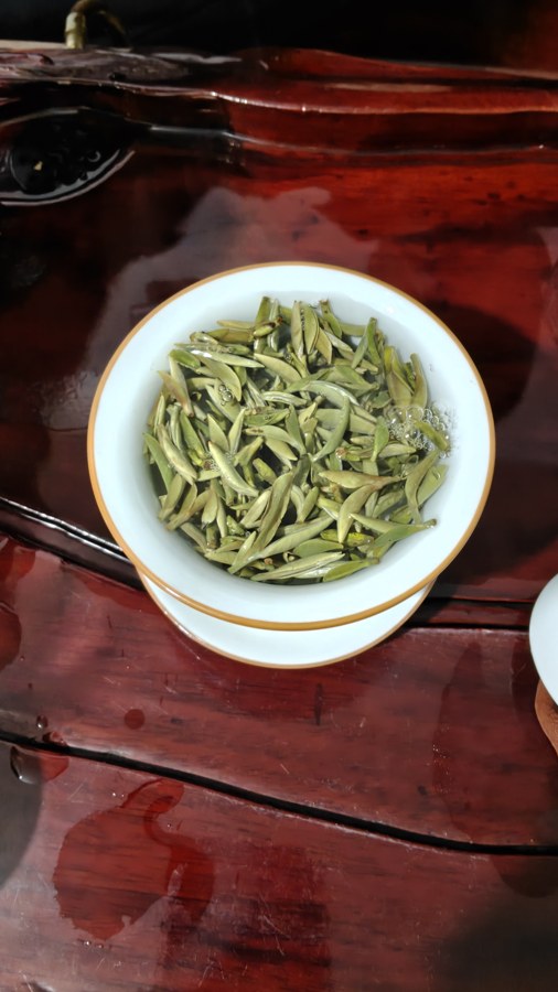 逸品白毫银针礼盒 200g