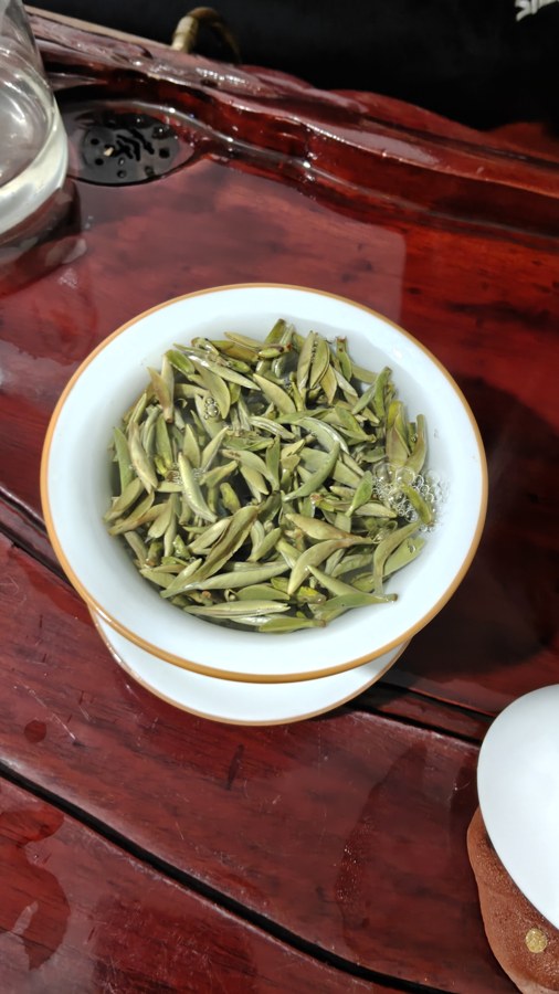 逸品白毫银针礼盒 200g